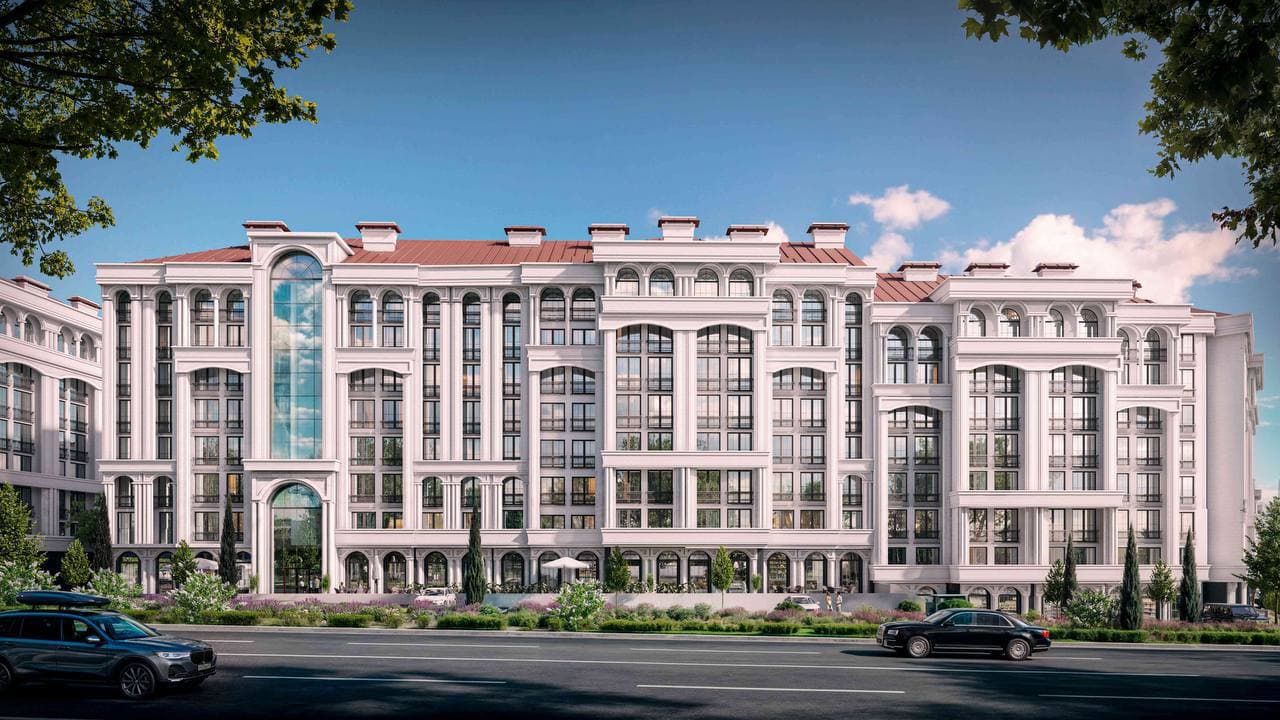 Фасад комплекса днём